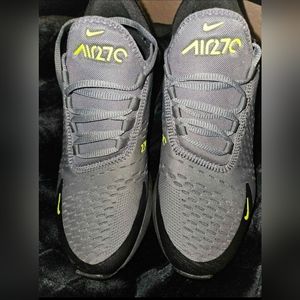 270 nike shoe's worn twice!!